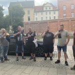Das Team verkostet Spirituosen in Erfurt