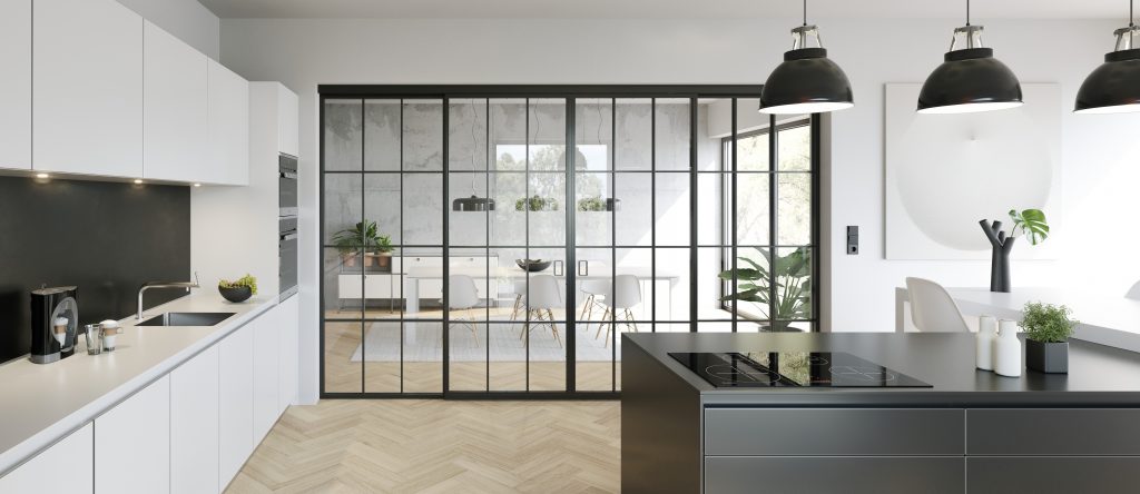Lofttür: Moderne Küche mit 2-flügeliger Stahlschiebetür und 2 Seitenteilen+Muschelgriffe